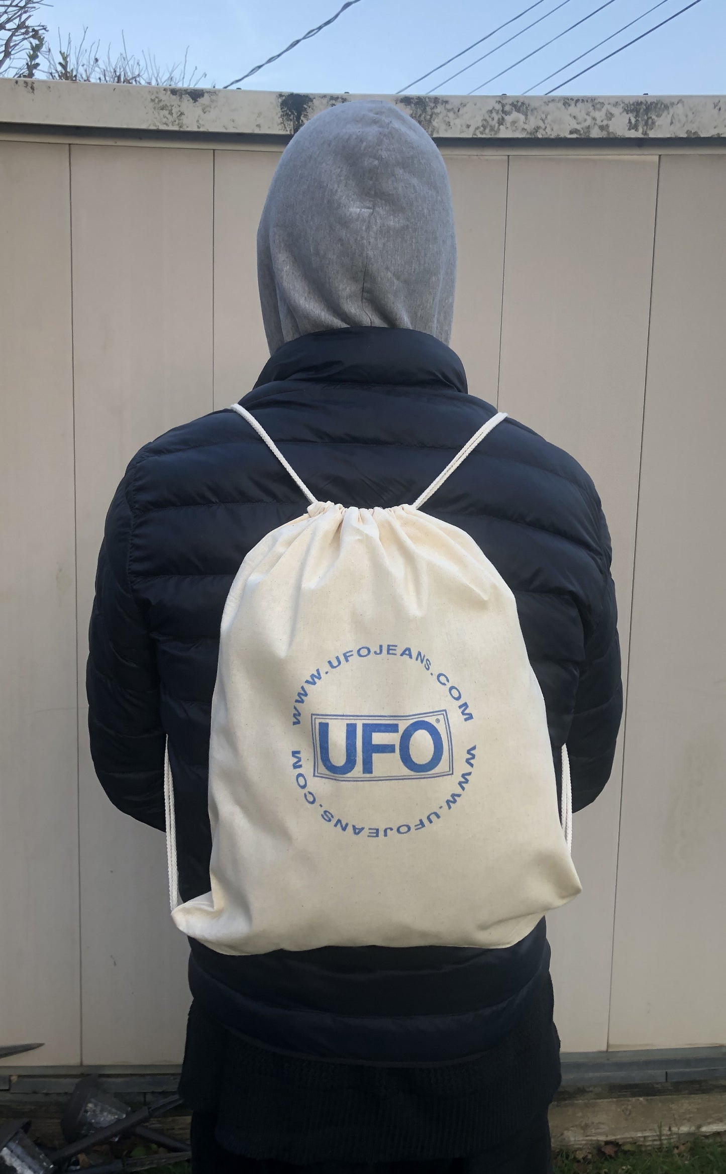 Ryggsäck med dragsko i naturlig bomull med UFO-märkt design #30350