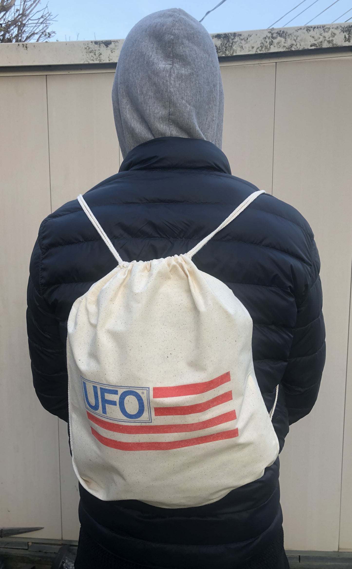 天然棉質抽繩背包，附 UFO 標誌 #30345