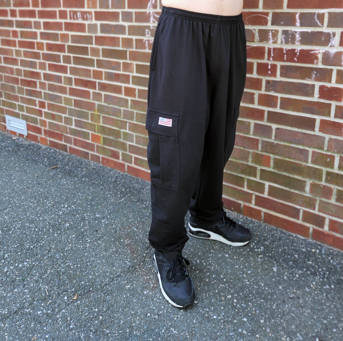 Pantalón de gimnasio con pequeño bordado OVNI #90952 Unisex